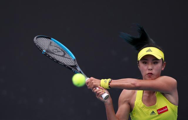 多多28-王蔷不敌高芙无缘红土首冠 找回状态法网仍可期